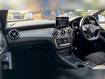 Used Mercedes-Benz GLA 2020 for sale - 76408428: Photo