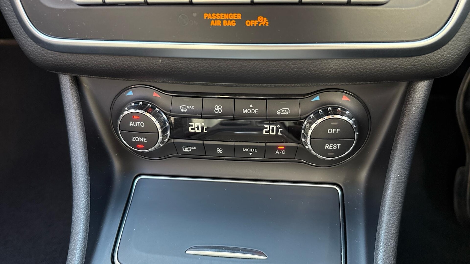 Used Mercedes-Benz GLA 2020 for sale - 76408428: Photo 44