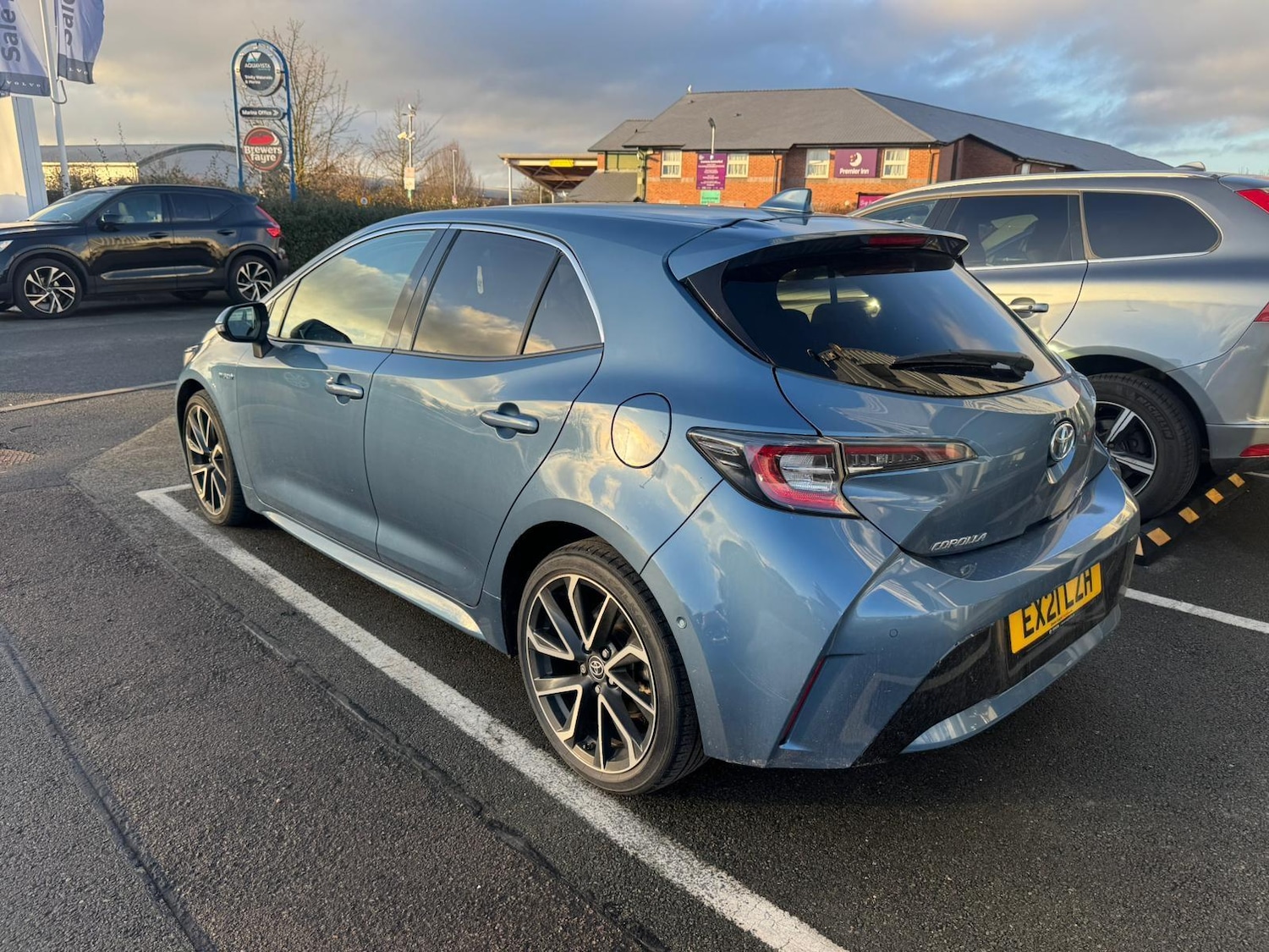 Used Toyota Corolla 2021 for sale - 77229345: Photo 2