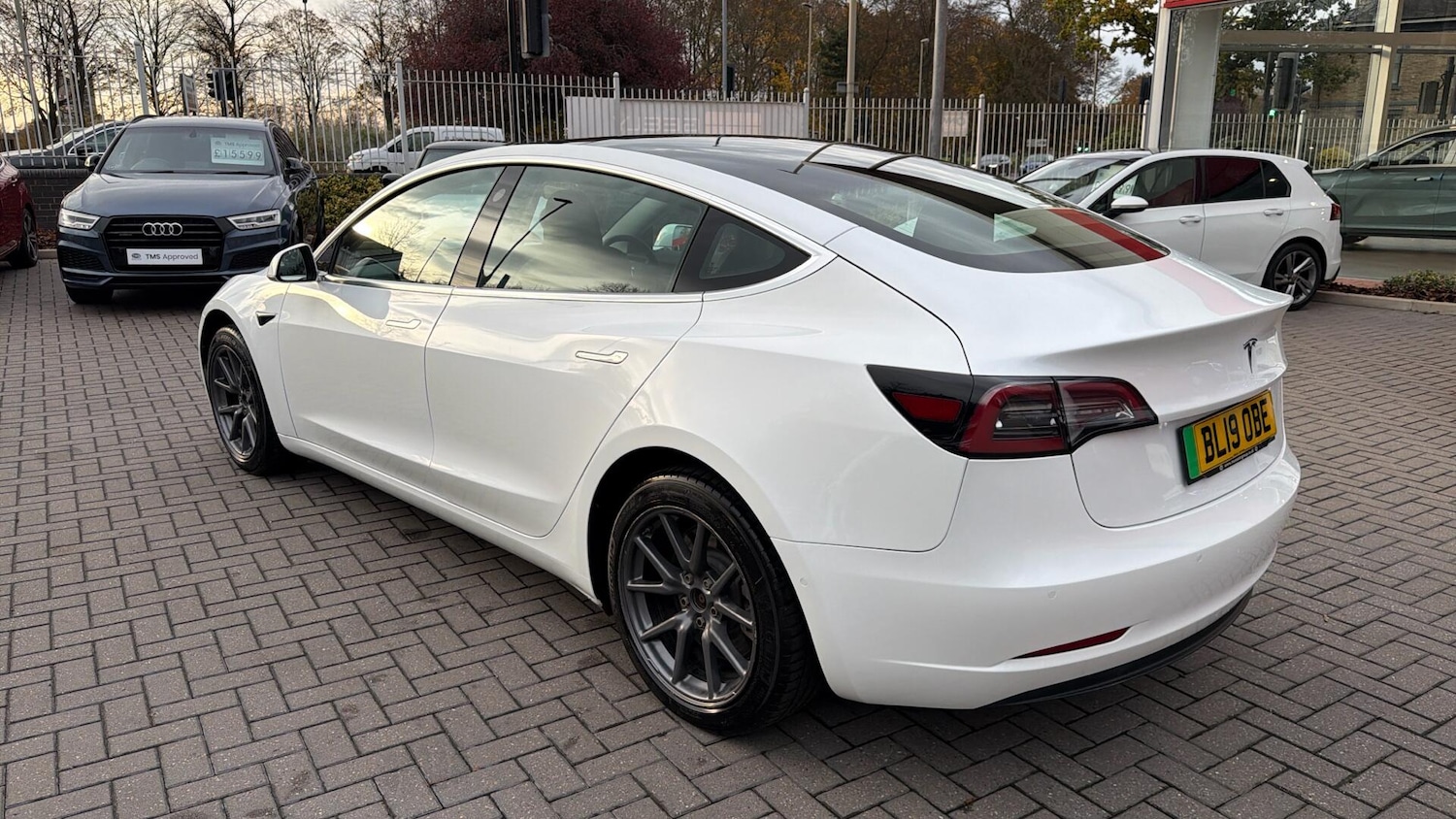 Used Tesla Model 3 2019 for sale - 76409400: Photo 15