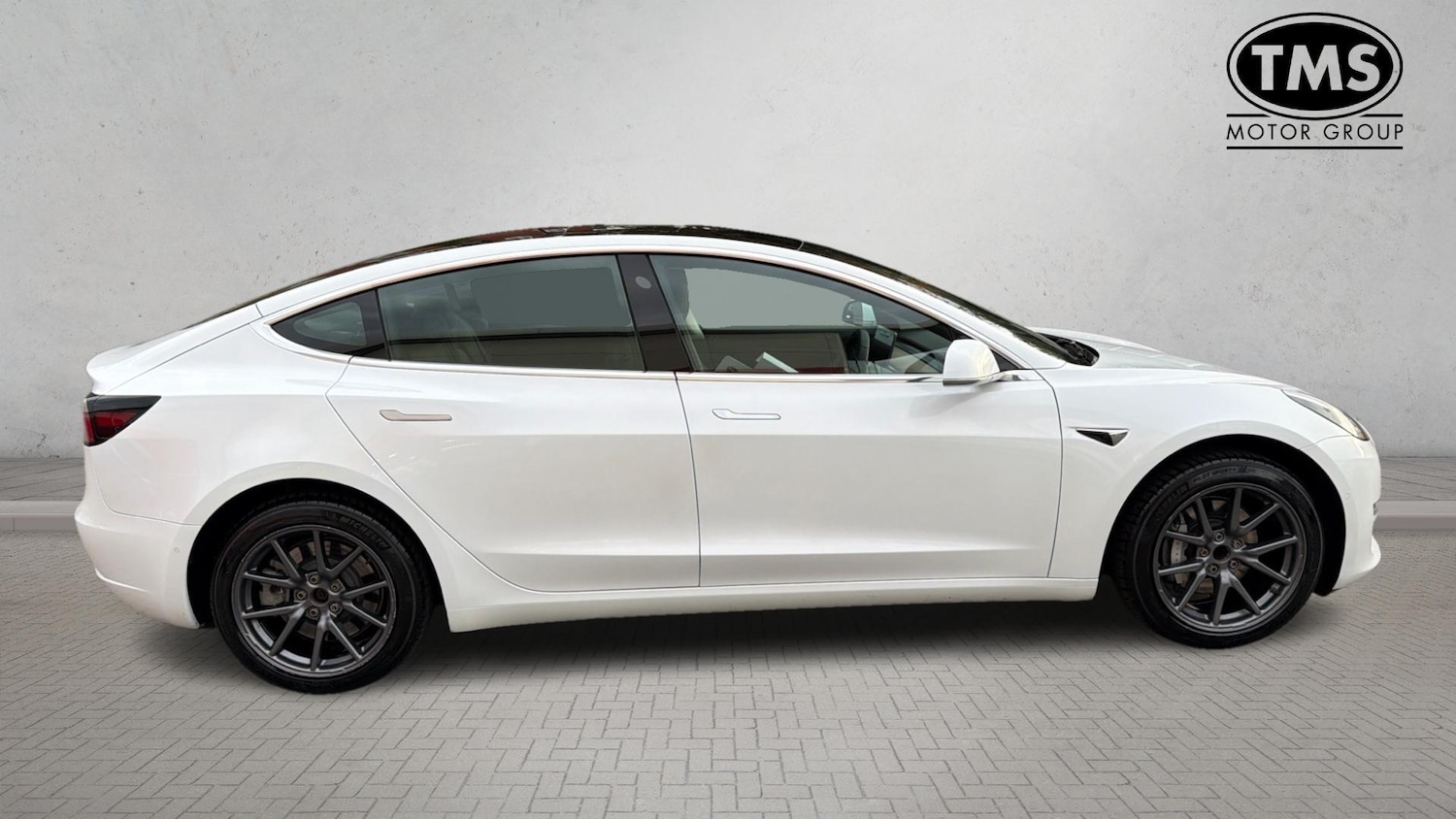 Used Tesla Model 3 2019 for sale - 76409400: Photo 4