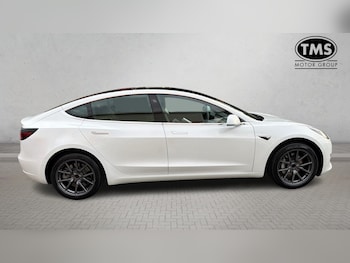 Used Tesla Model 3 2019 for sale - 76409400: Photo