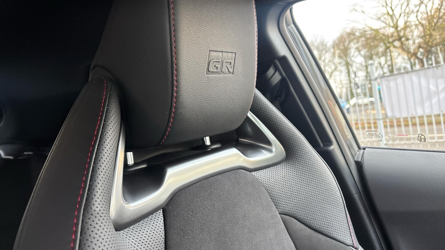 Used Toyota C-HR 2023 for sale - 77672879: Photo 31