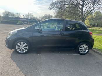 Used Toyota Yaris 2011 for sale - 74304612: Photo