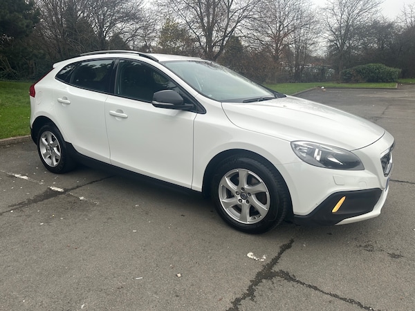 Used Volvo V40 2015 for sale - 74298367: Photo 10