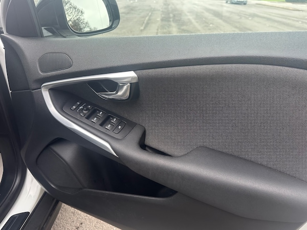 Used Volvo V40 2015 for sale - 74298367: Photo 12