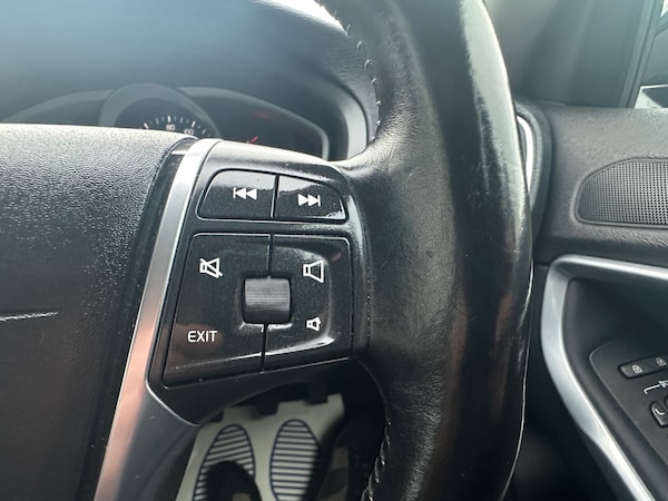 Used Volvo V40 2015 for sale - 74298367: Photo 17
