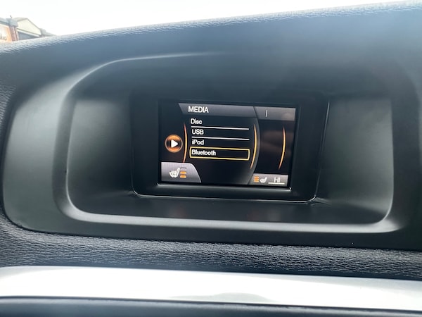 Used Volvo V40 2015 for sale - 74298367: Photo 24