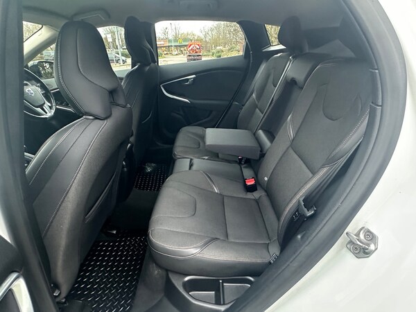 Used Volvo V40 2015 for sale - 74298367: Photo 28