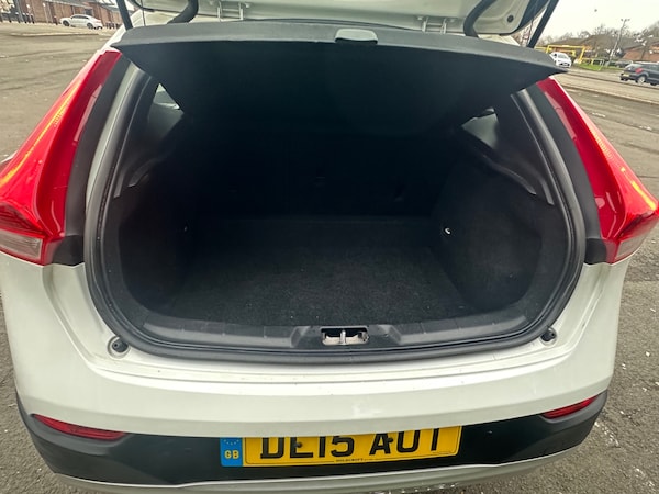 Used Volvo V40 2015 for sale - 74298367: Photo 33