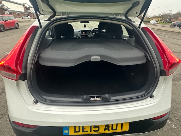 Used Volvo V40 2015 for sale - 74298367: Photo 35