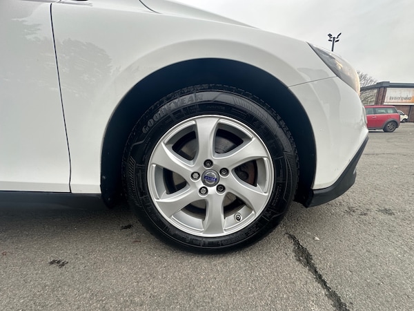 Used Volvo V40 2015 for sale - 74298367: Photo 37