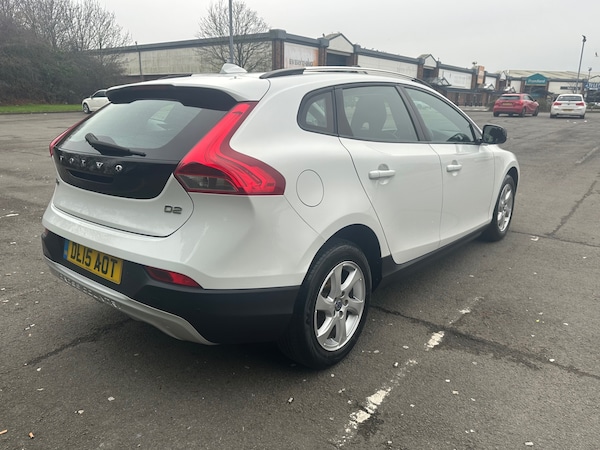 Used Volvo V40 2015 for sale - 74298367: Photo 8