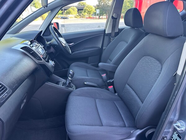 Used Hyundai Ix20 2011 for sale - 75137683: Photo 29