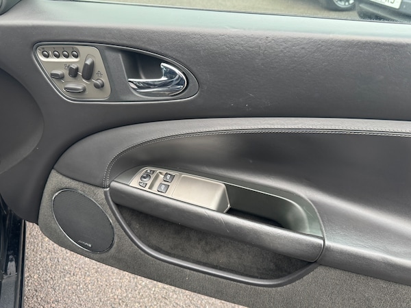 Used Jaguar XKR 2006 for sale - 73352754: Photo 49