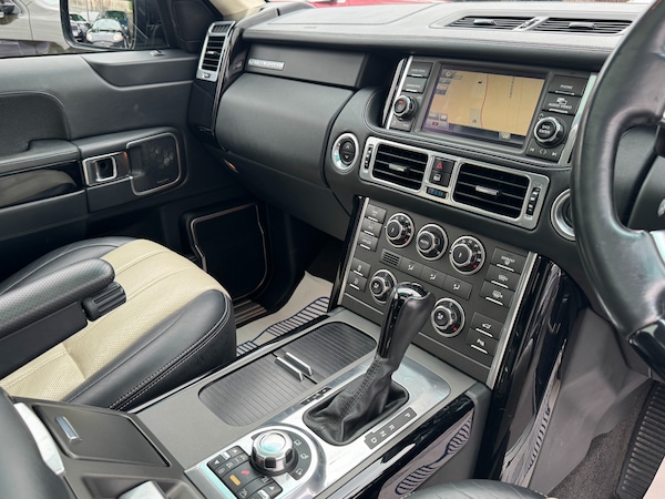 Used Land Rover Range Rover 2011 for sale - 75680204: Photo 32
