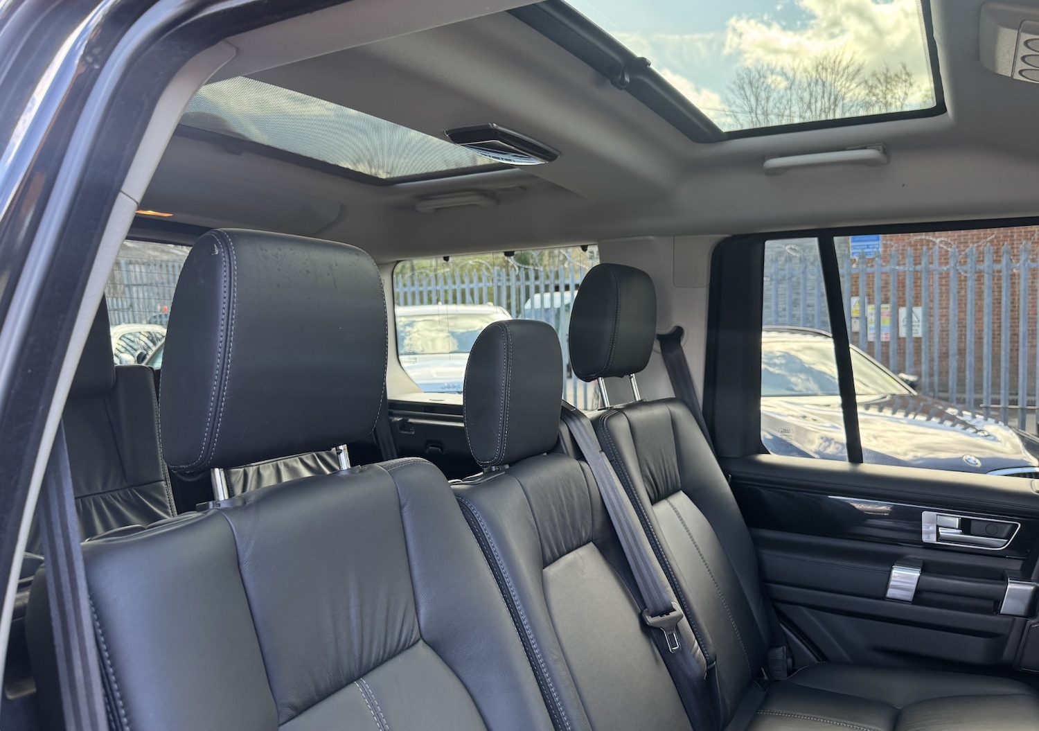 Used Land Rover Discovery 2016 for sale - 78140046: Photo 62