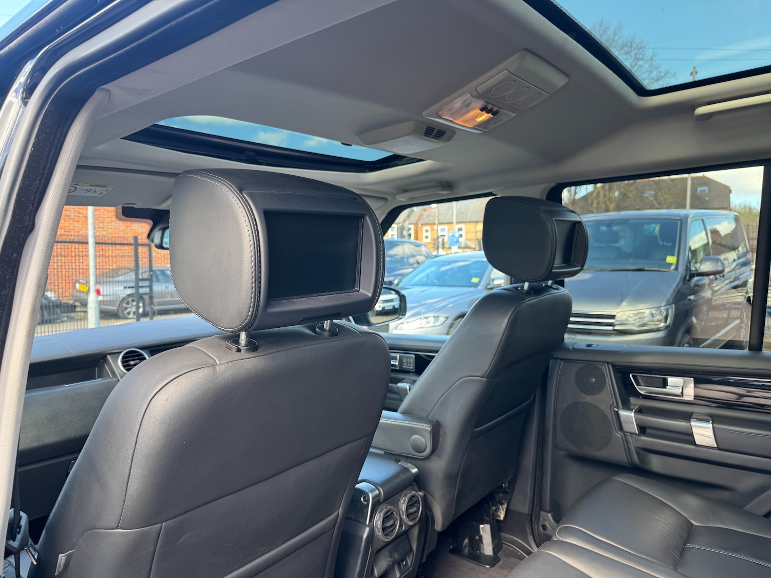 Used Land Rover Discovery 2016 for sale - 78140046: Photo 65