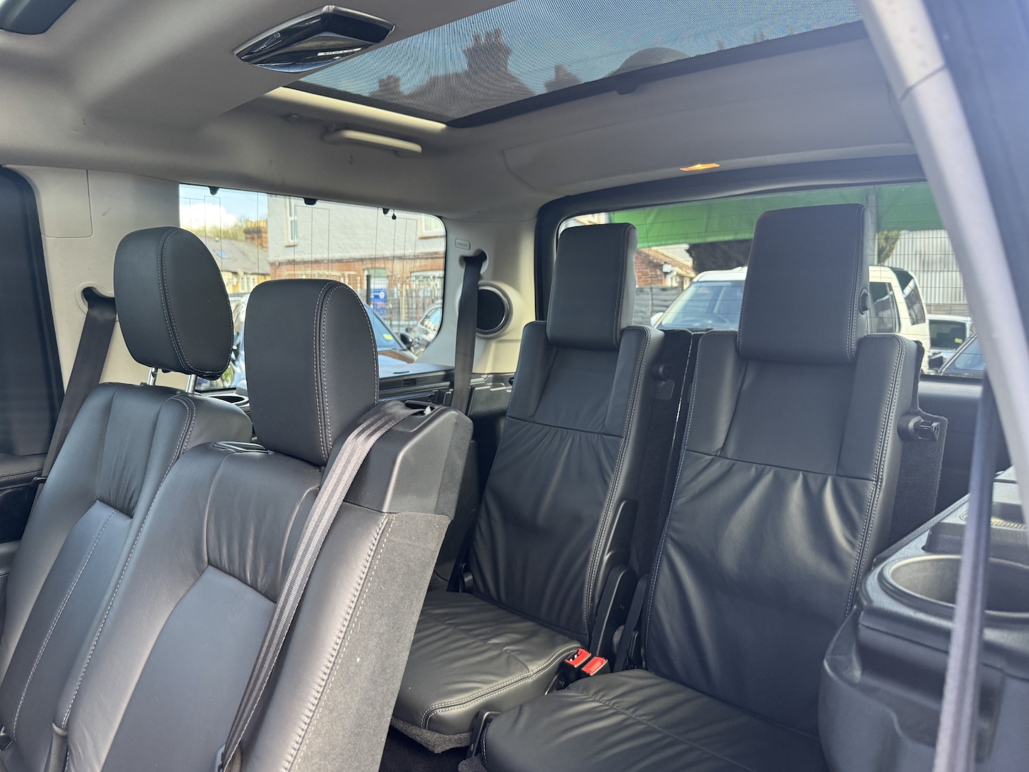 Used Land Rover Discovery 2016 for sale - 78140046: Photo 67