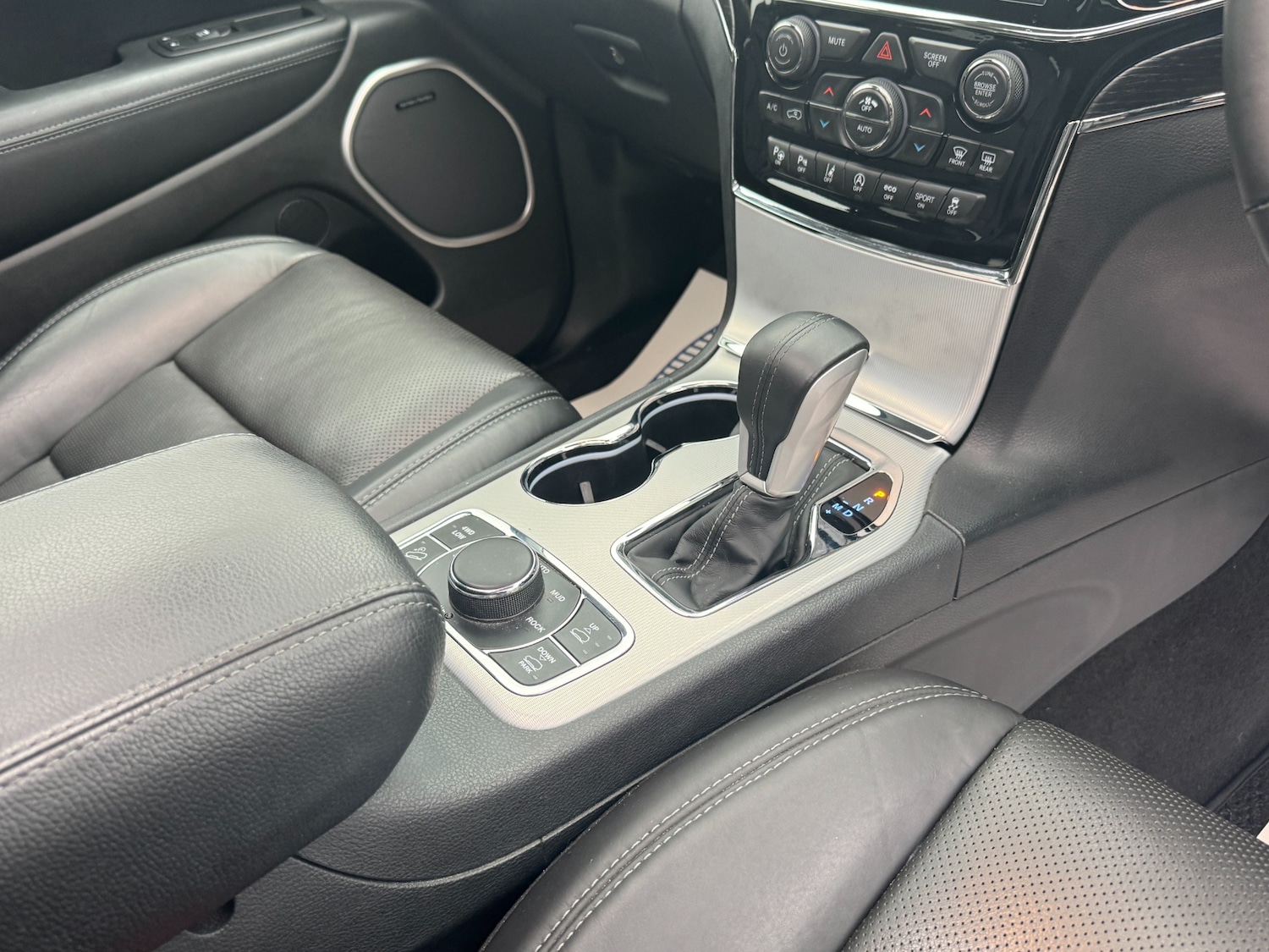 Used Jeep Grand Cherokee 2019 for sale - 76603728: Photo 32