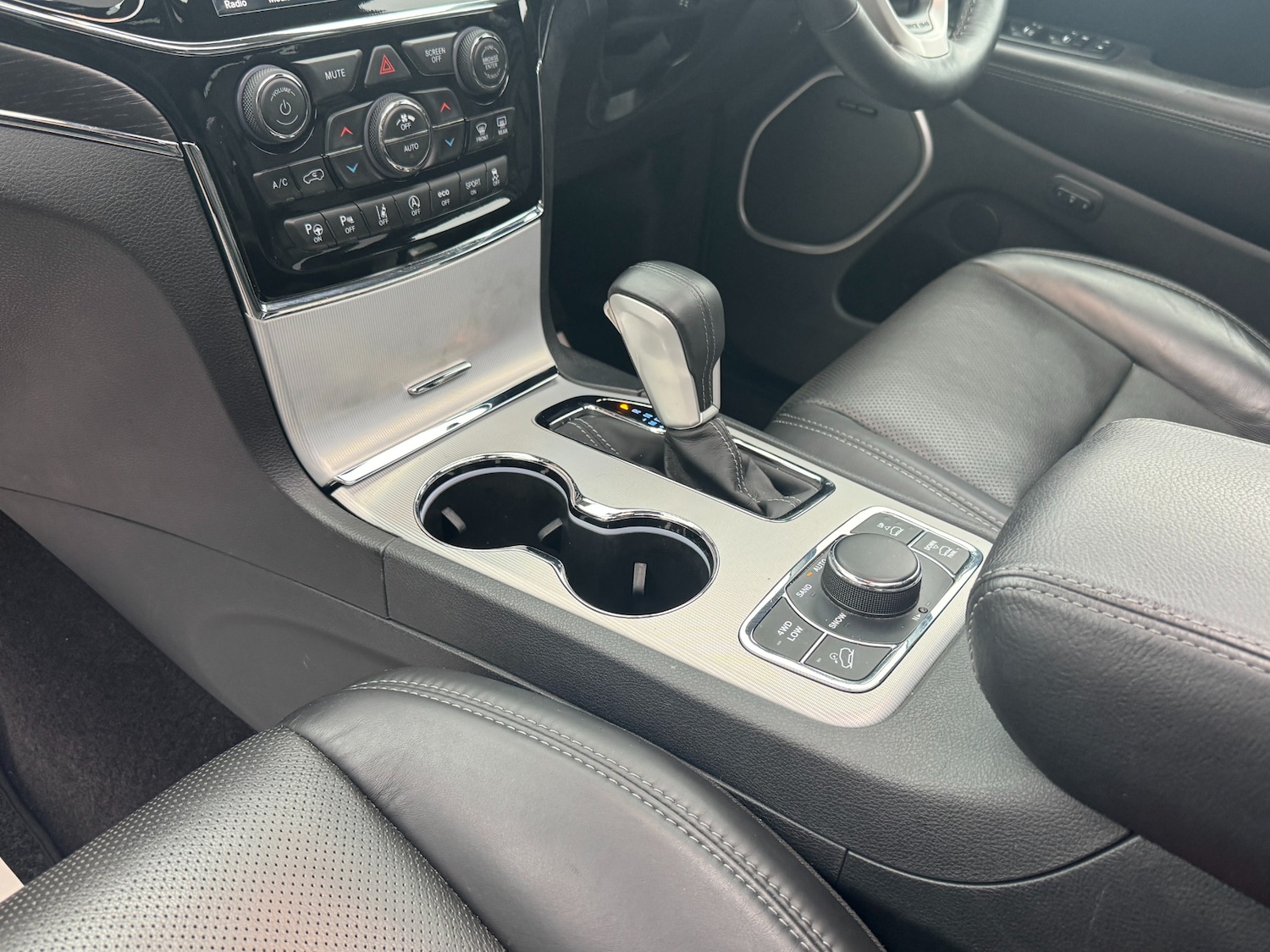 Used Jeep Grand Cherokee 2019 for sale - 76603728: Photo 33