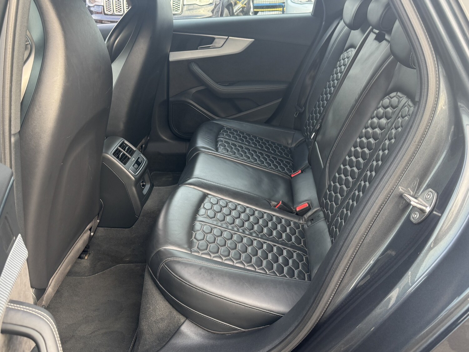 Used Audi RS4 2018 for sale - 77474665: Photo 64