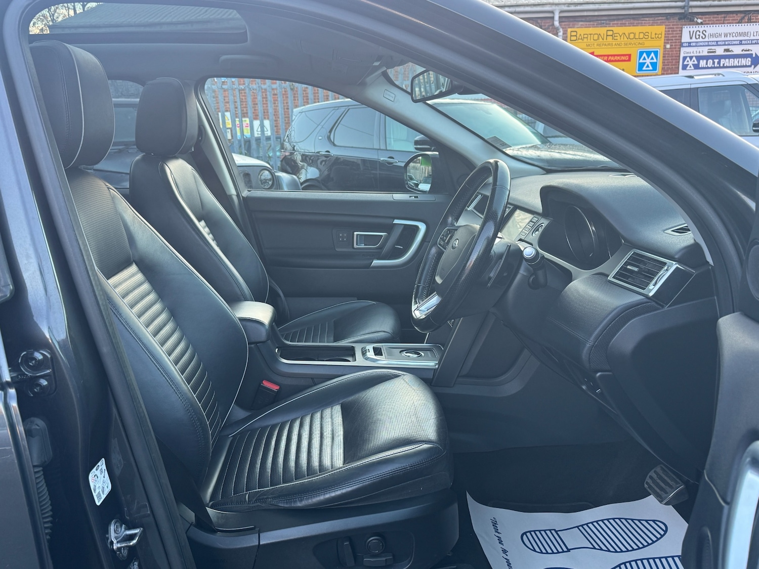 Used Land Rover Discovery Sport 2018 for sale - 77012033: Photo 32