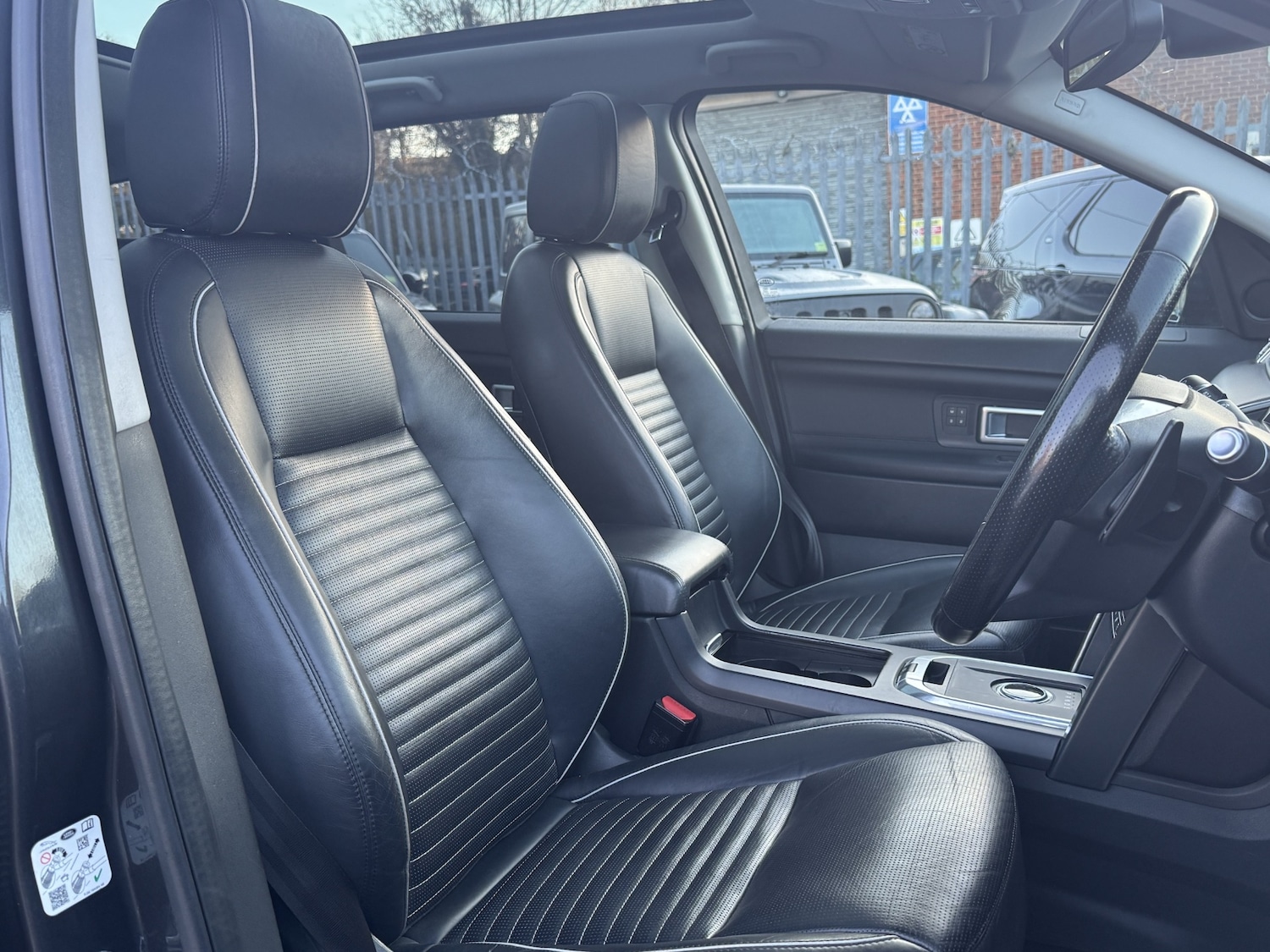 Used Land Rover Discovery Sport 2018 for sale - 77012033: Photo 33