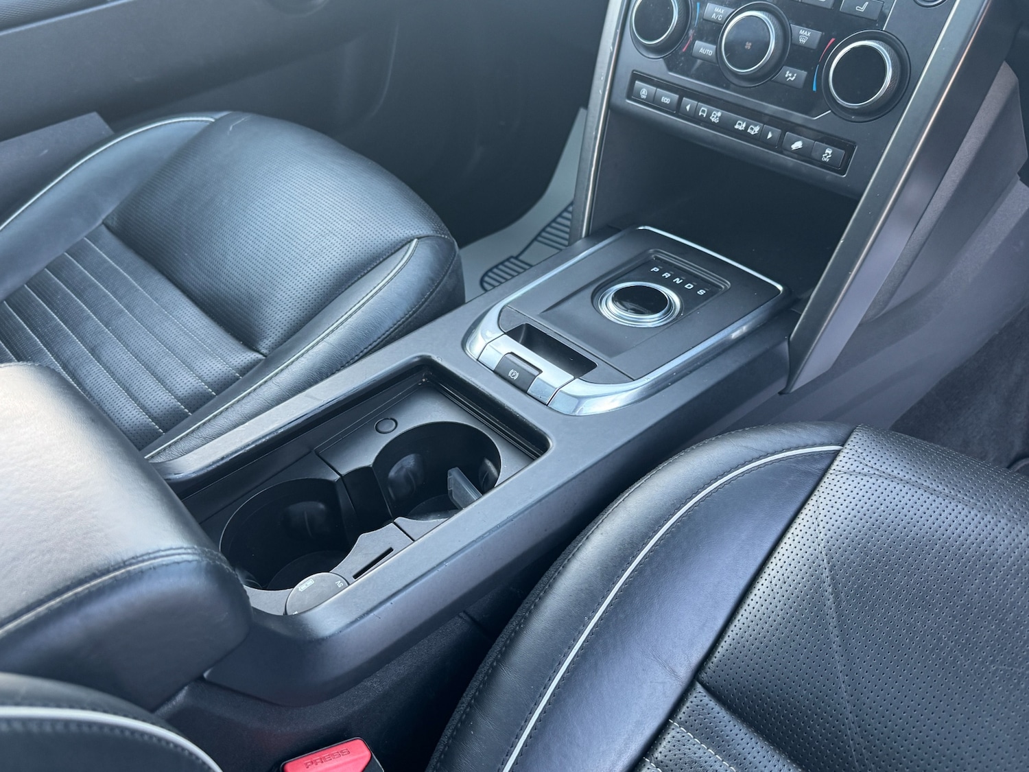 Used Land Rover Discovery Sport 2018 for sale - 77012033: Photo 34