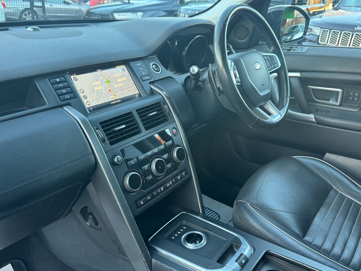 Used Land Rover Discovery Sport 2018 for sale - 77012033: Photo 37