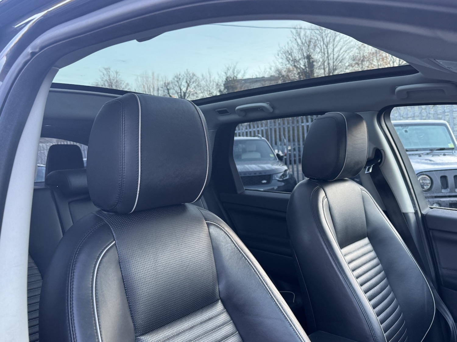 Used Land Rover Discovery Sport 2018 for sale - 77012033: Photo 59