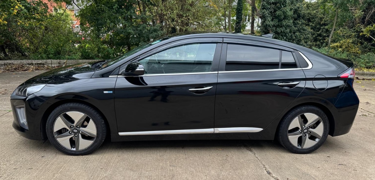 Used Hyundai IONIQ 2021 for sale - 76302513: Photo 2