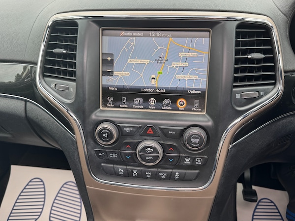 Used Jeep Grand Cherokee 2016 for sale - 75680195: Photo 40