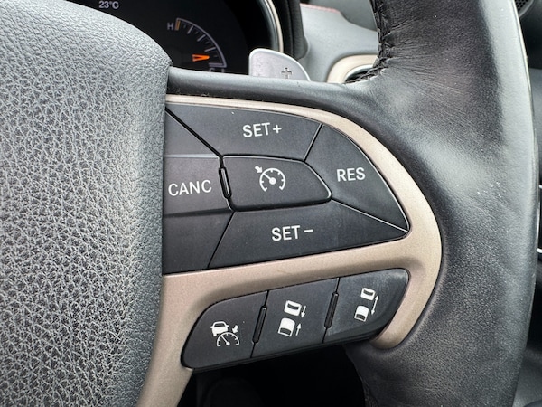 Used Jeep Grand Cherokee 2016 for sale - 75680195: Photo 49
