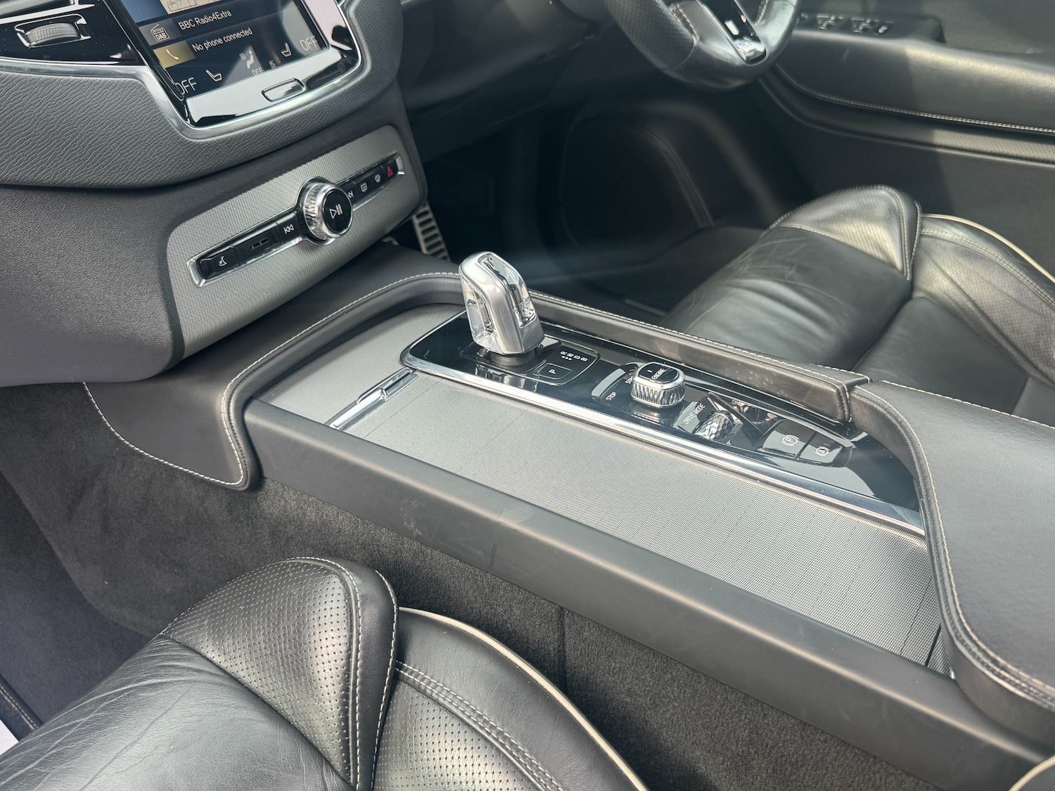 Used Volvo XC90 2017 for sale - 77973905: Photo 35