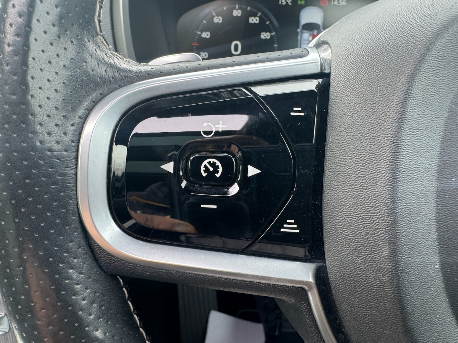 Used Volvo XC90 2017 for sale - 77973905: Photo 45