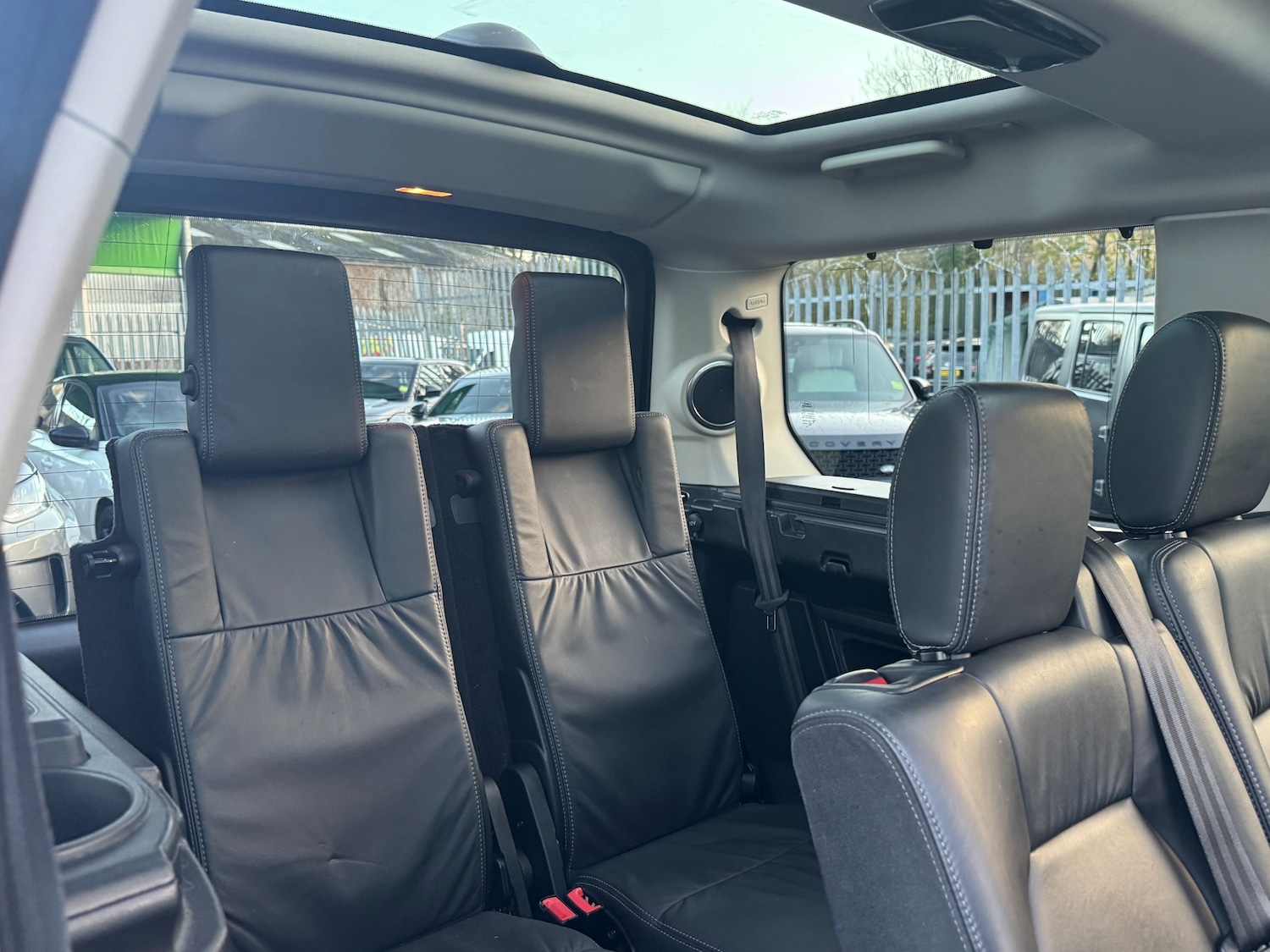 Used Land Rover Discovery 2016 for sale - 76933309: Photo 57