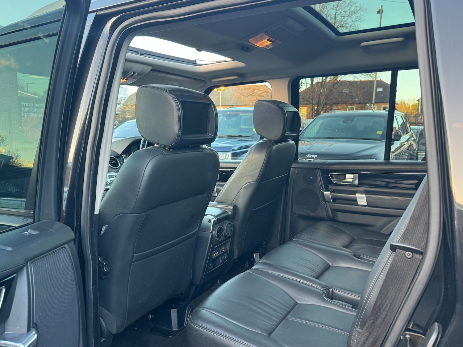 Used Land Rover Discovery 2016 for sale - 76933309: Photo 58