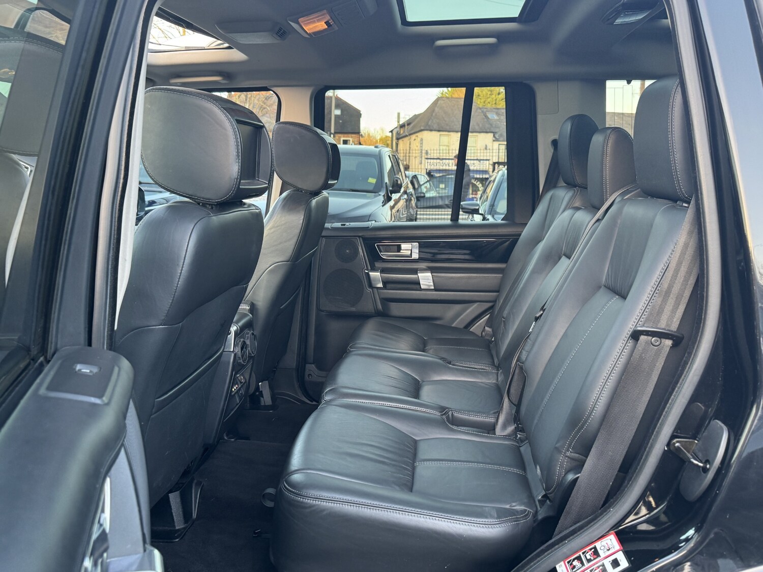 Used Land Rover Discovery 2016 for sale - 76933309: Photo 59