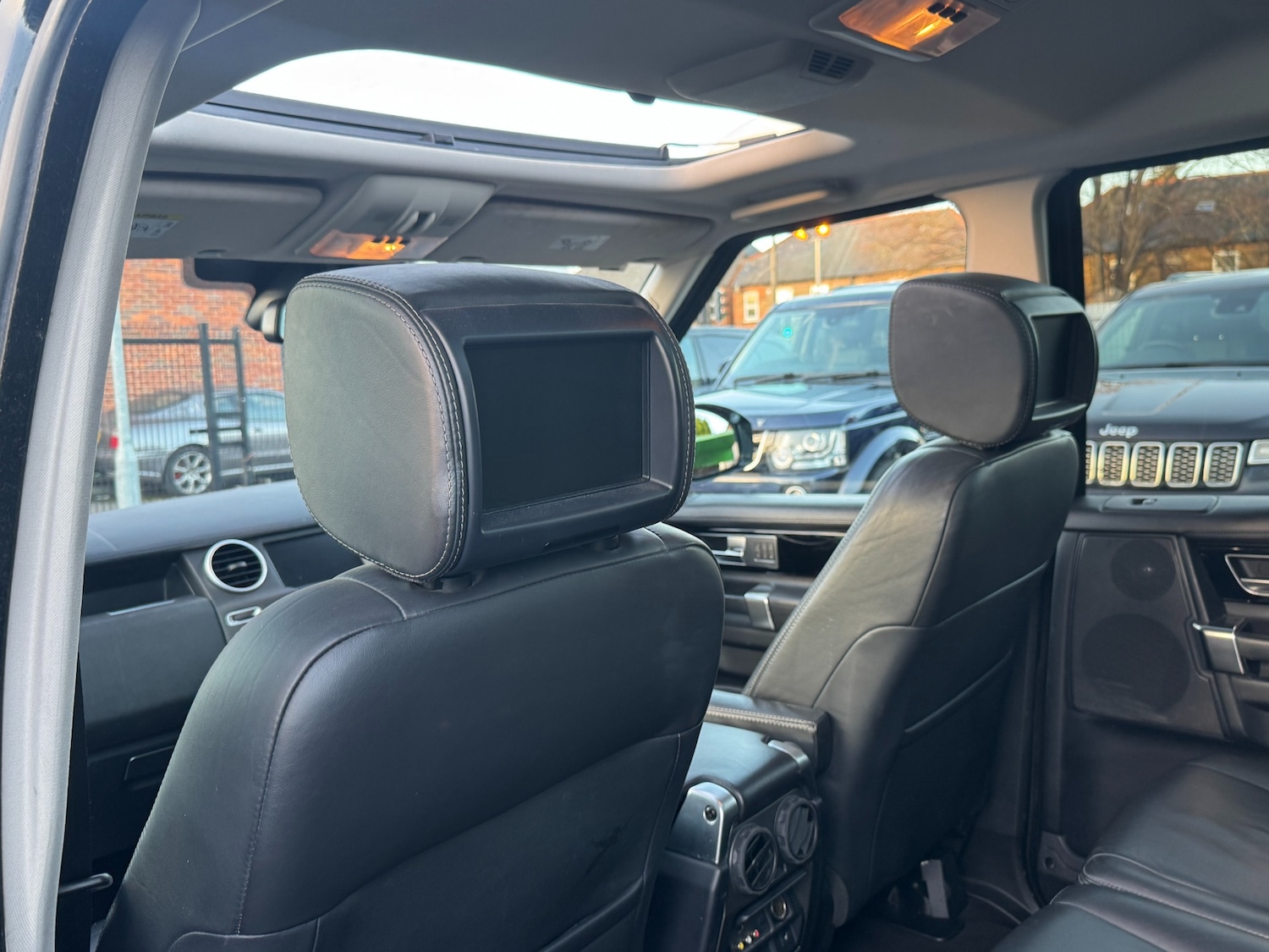 Used Land Rover Discovery 2016 for sale - 76933309: Photo 60