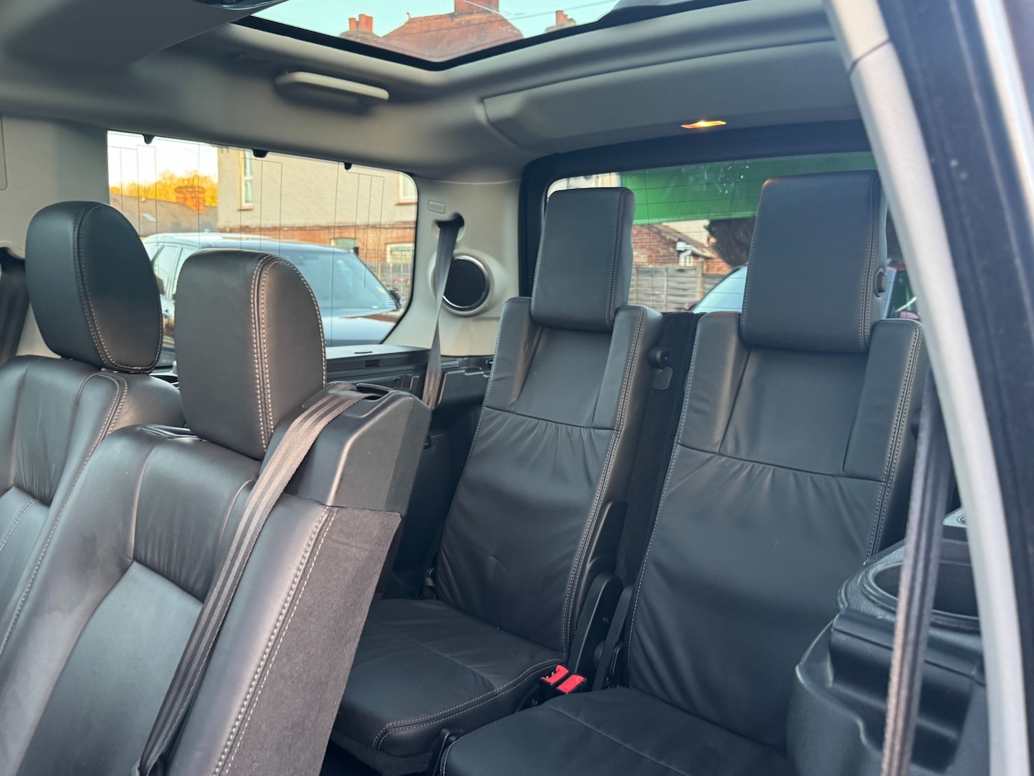 Used Land Rover Discovery 2016 for sale - 76933309: Photo 62