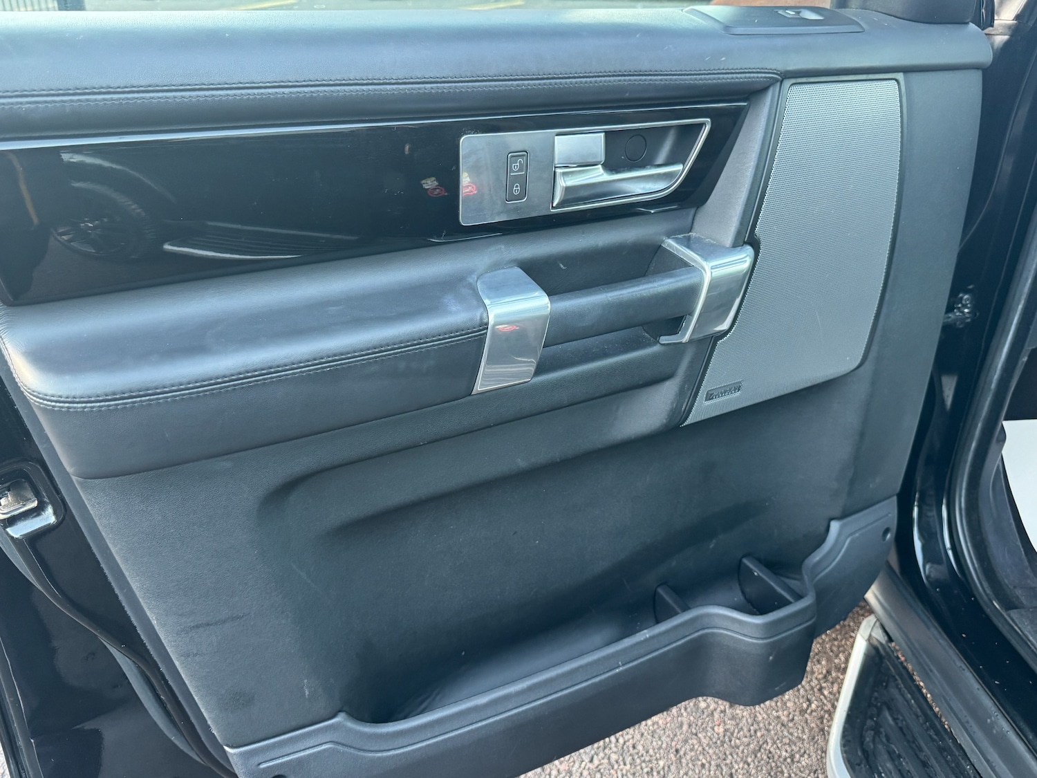 Used Land Rover Discovery 2016 for sale - 76933309: Photo 63