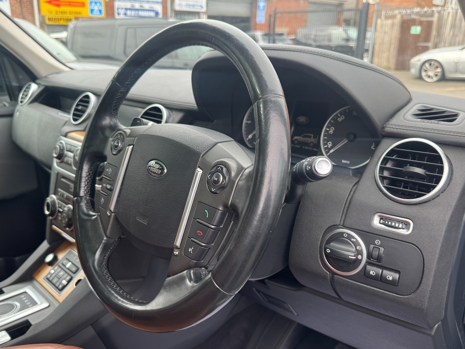 Used Land Rover Discovery 2016 for sale - 78060784: Photo 53