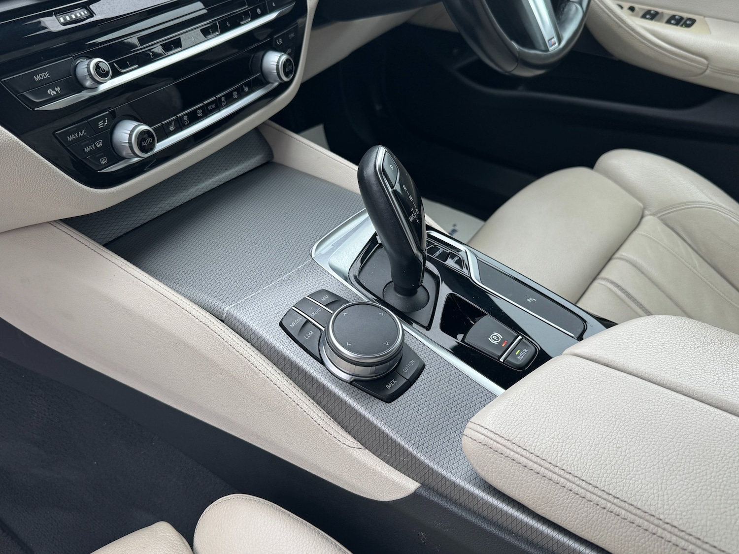 Used BMW 5 Series 2017 for sale - 76249952: Photo 33