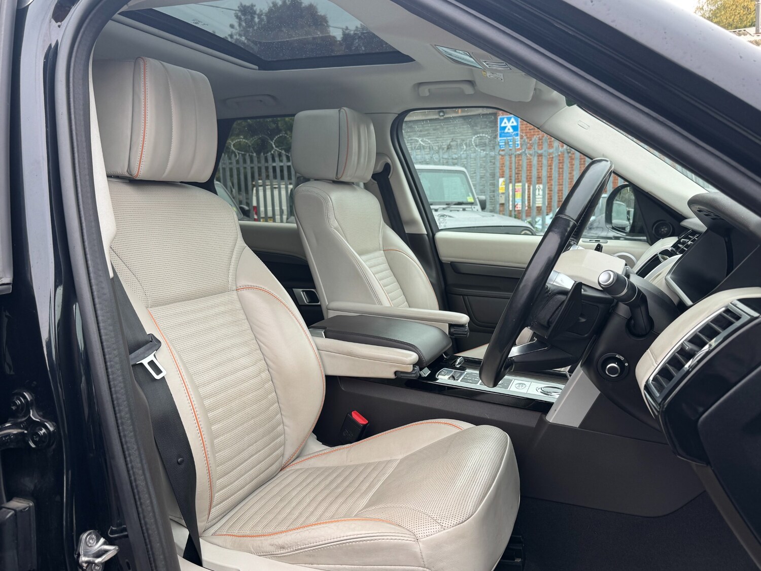 Used Land Rover Discovery 2019 for sale - 76556670: Photo 31