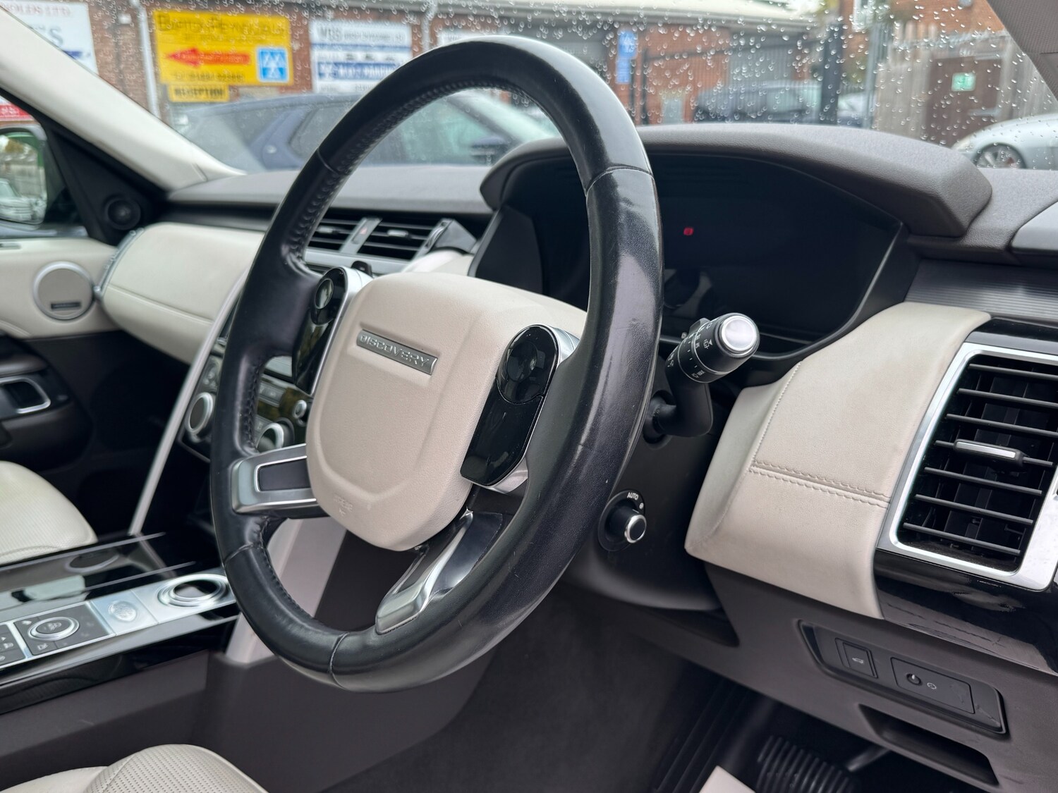 Used Land Rover Discovery 2019 for sale - 76556670: Photo 50