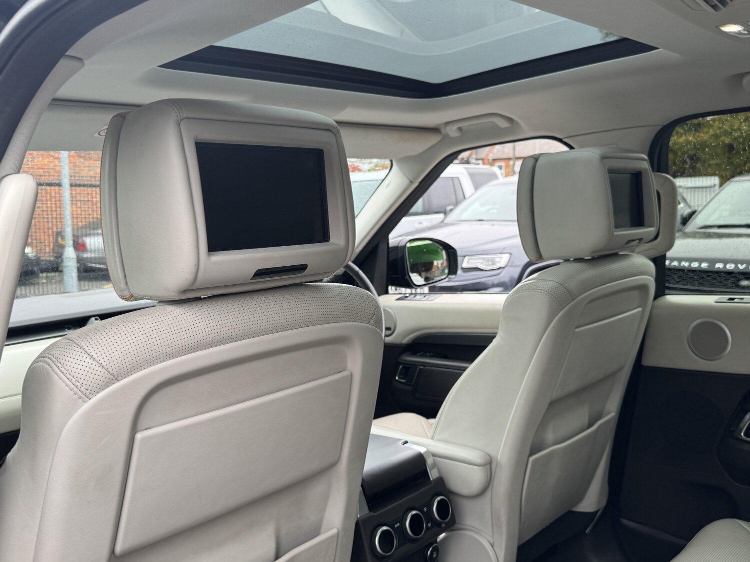 Used Land Rover Discovery 2019 for sale - 76556670: Photo 66