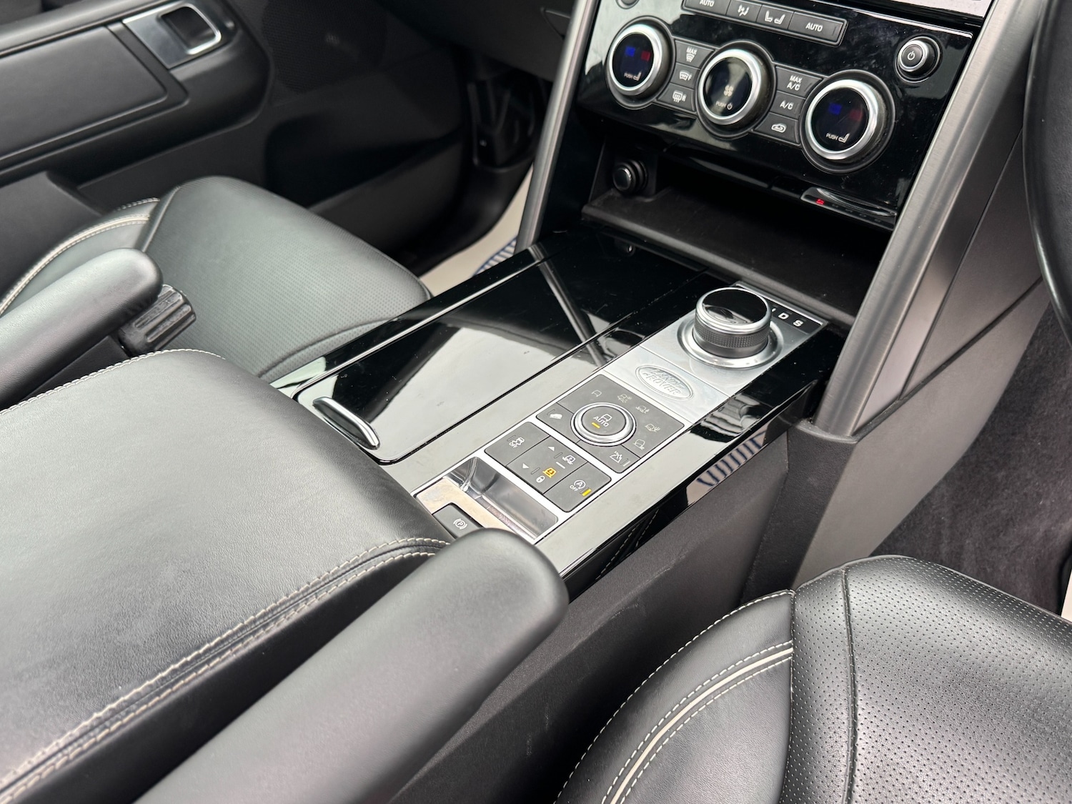 Used Land Rover Discovery 2020 for sale - 76375467: Photo 32