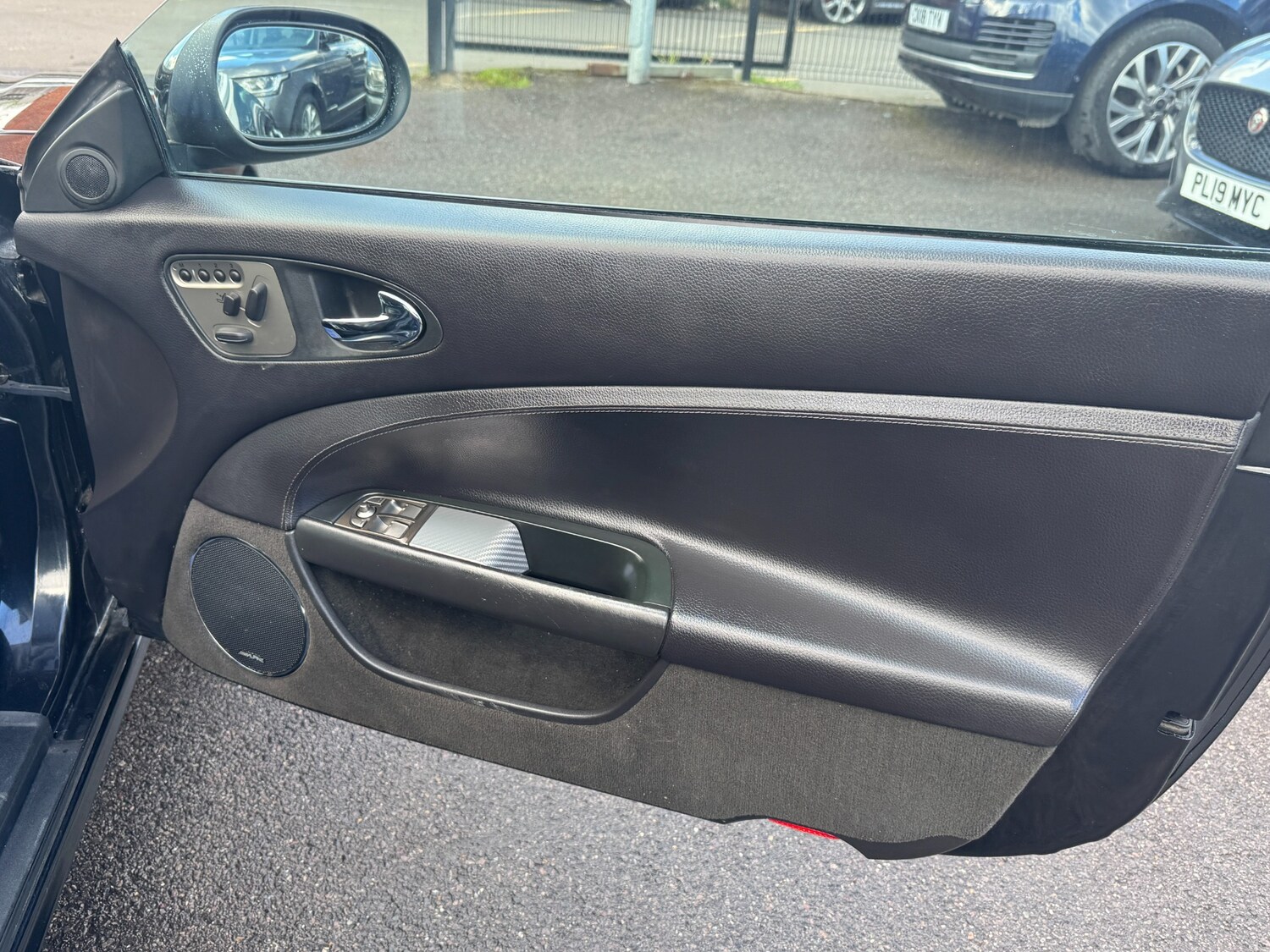 Used Jaguar XKR 2009 for sale - 78140053: Photo 56