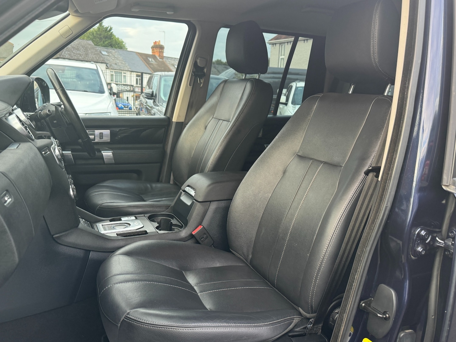 Used Land Rover Discovery 2016 for sale - 76557538: Photo 24